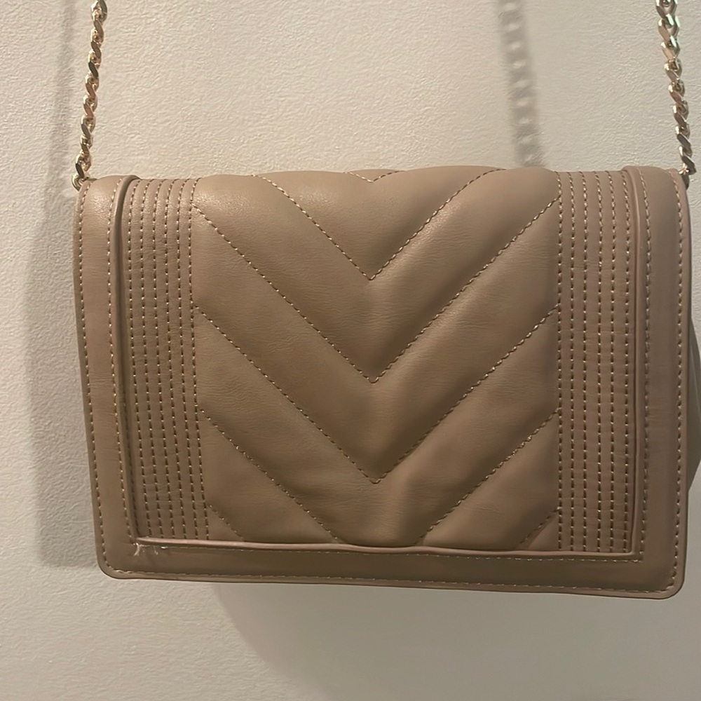 Express purse preowned